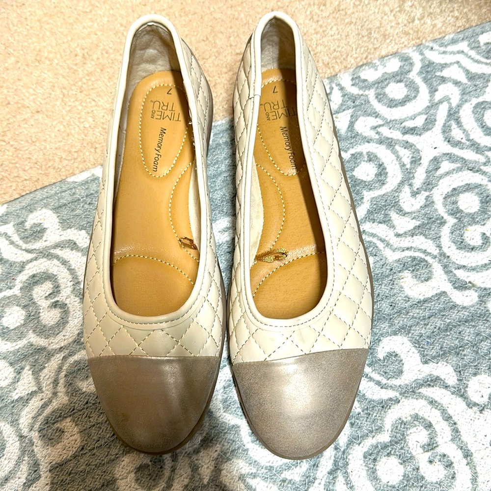 New w/o Tags Women’s Memory Foam Slip On, Size 7